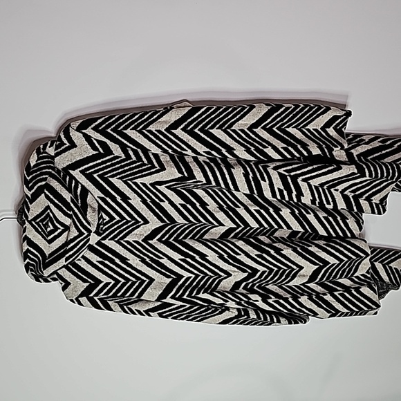 Le Chateau XL black and white hooded layering cardigan - Picture 4 of 7